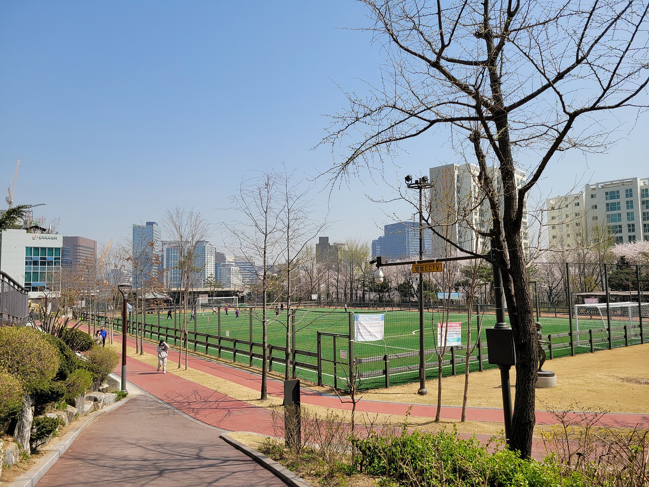 伴随消费升 伴随消费升